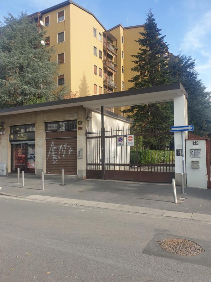 Maffucci 24 Bilocale Molto Spazioso E Moderno Мілан Екстер'єр фото